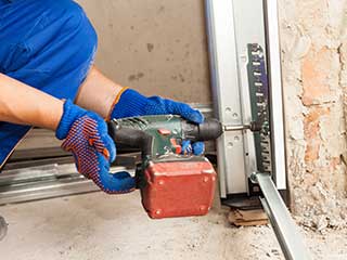 Garage Door Service - Land O' Lakes FL Garage Door Service In Land O' Lakes