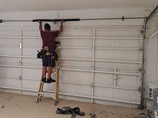 Replace Garage Door Spring In Land O' Lakes